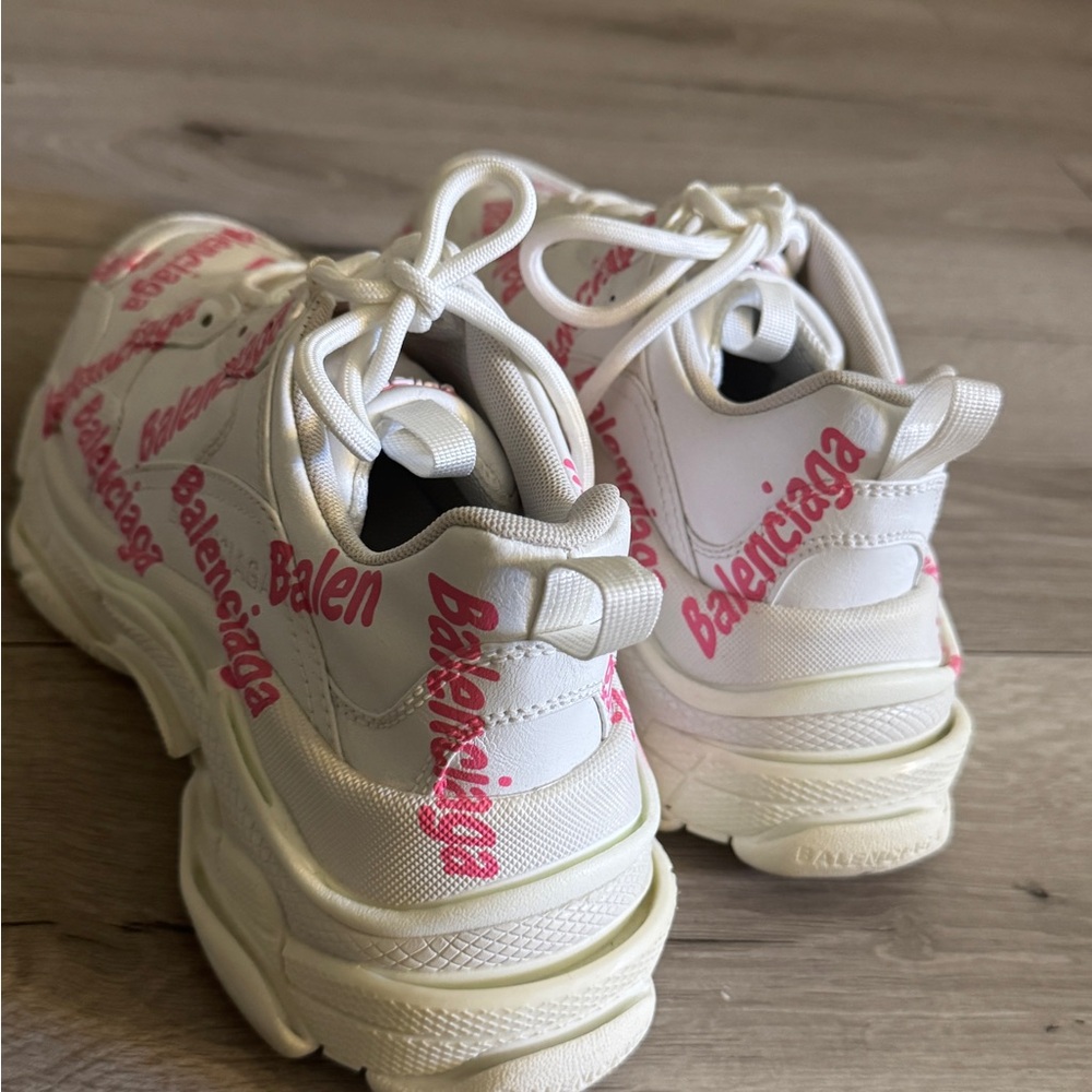 Balenciaga White and Pink Chunky Sneakers - Picture 2 of 5